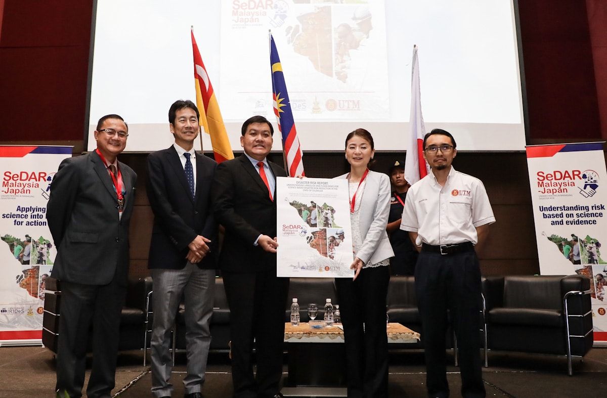 பேரிடர் அபாயம் குறித்த புத்தகம்: ஜப்பான் பல்கலைக்கழகத்தின் ஒத்துழைப்போடு சிலாங்கூர் அரசு வெளியிட்டது