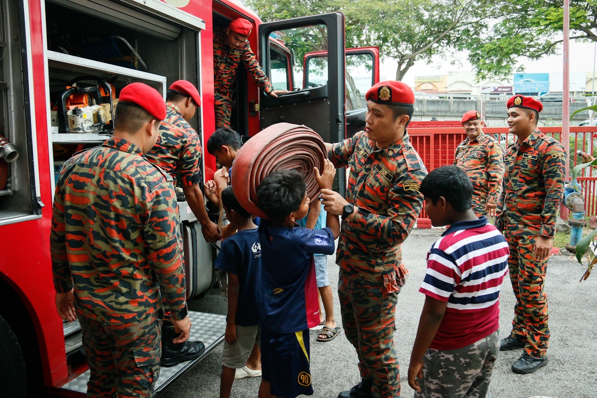 Elaun pegawai bomba bantuan naik kepada RM8 sejam