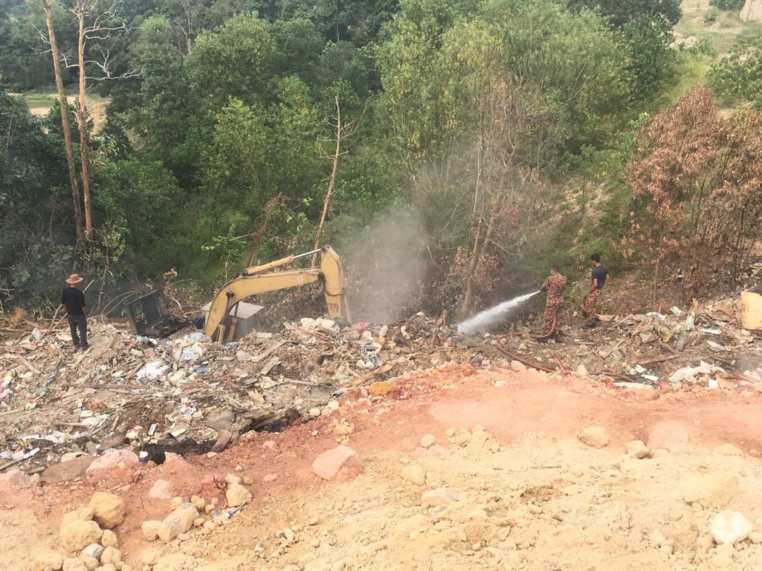 Fire Extinguishing Operation Continues at Landfill Site