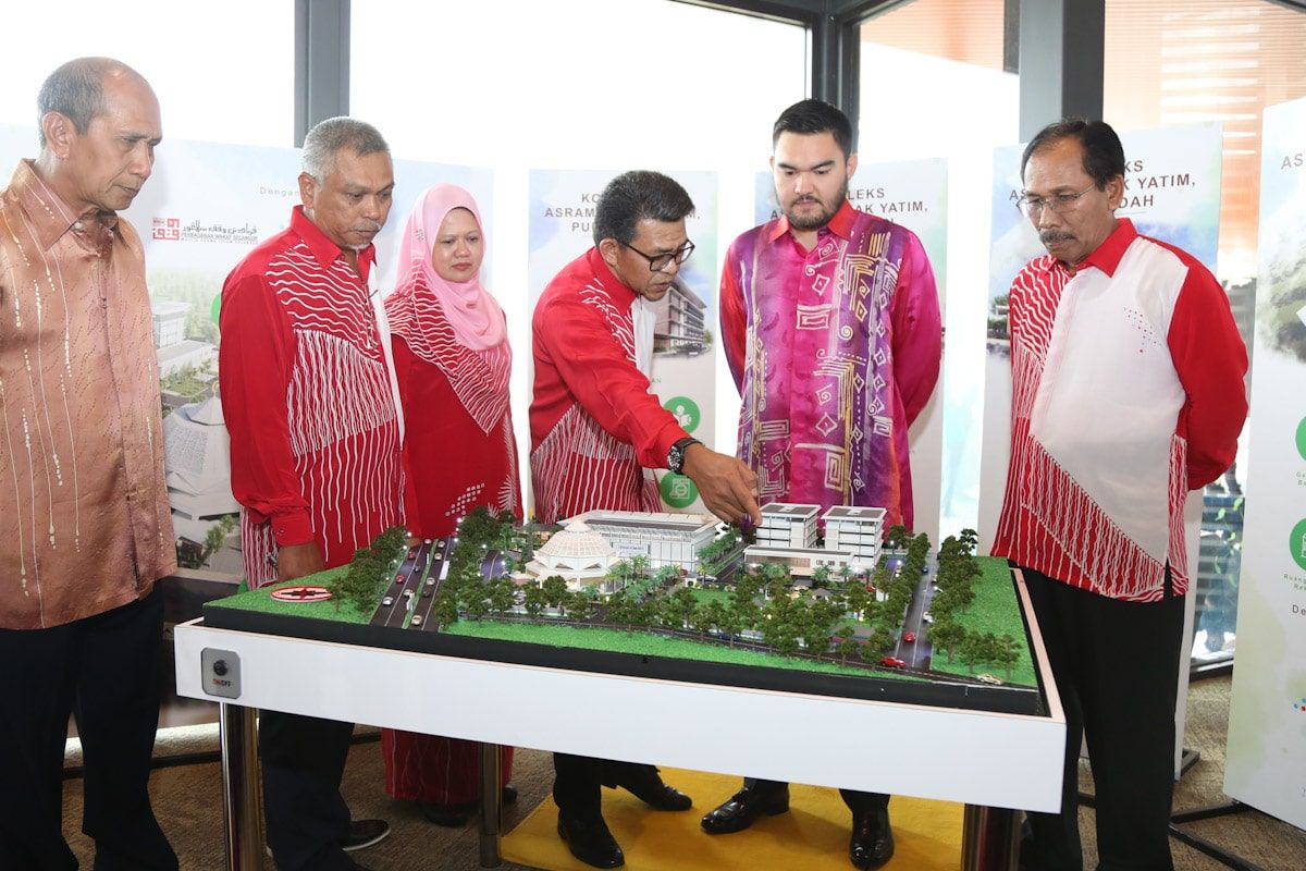 Selangor Raja Muda Witnesses MOU Signing for Construction of Orphanage in Pulau Indah