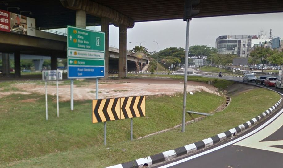 Tiang penopang jejambat ke Bulatan Billion Cheras retak