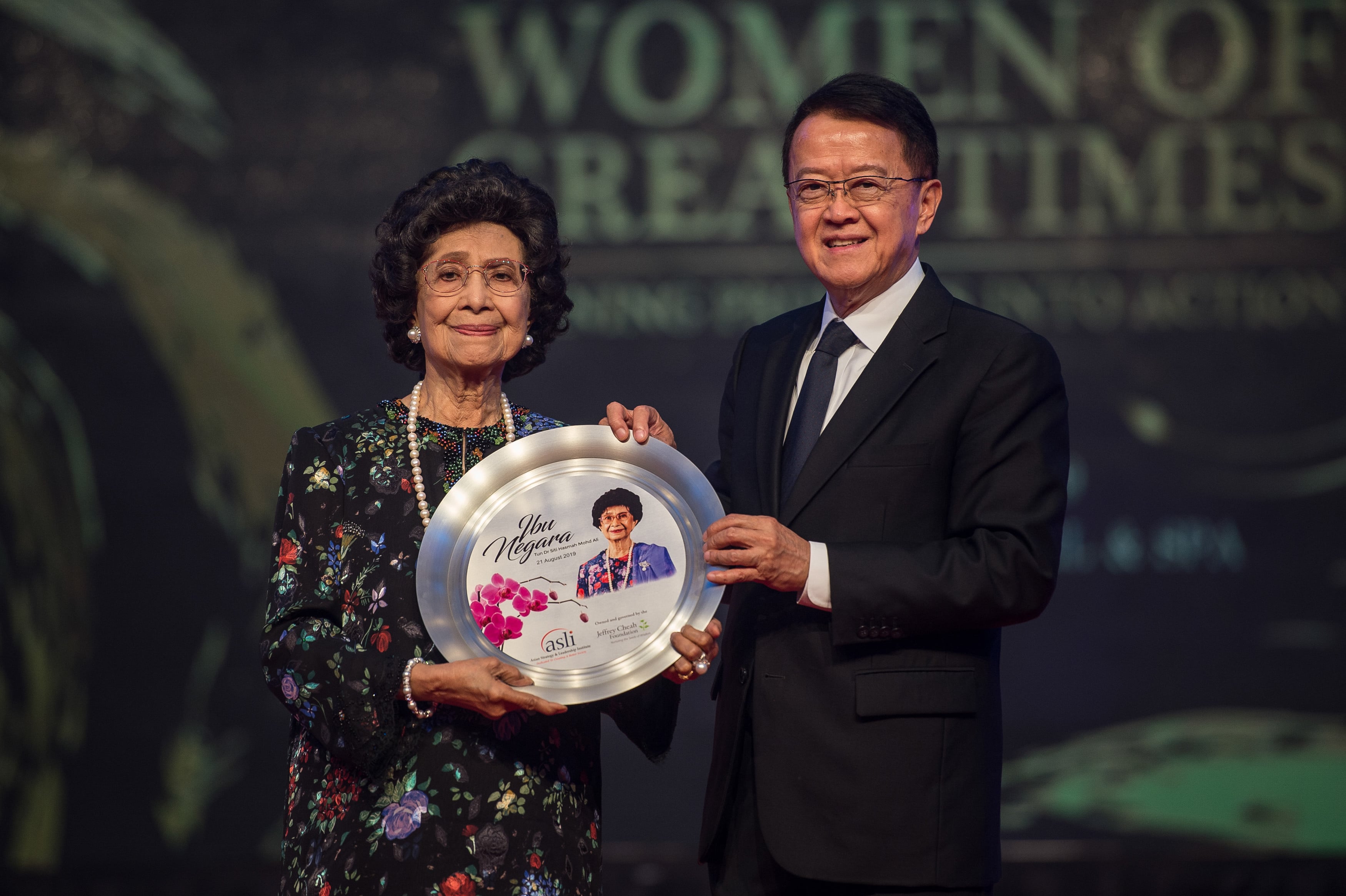 Dr Siti Hasmah dianugerah gelaran 'Ibu Negara'