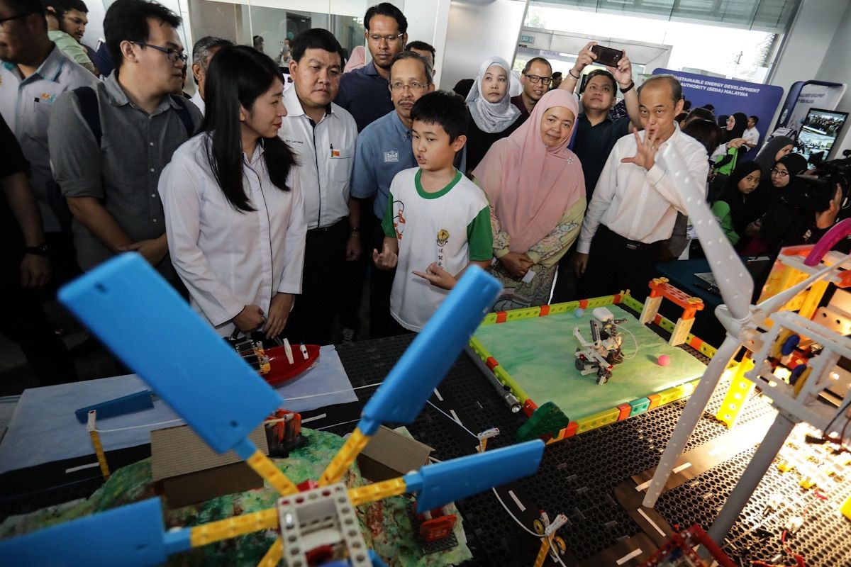 EXCO: Increase Students' Interest in Science, Innovation and Technology