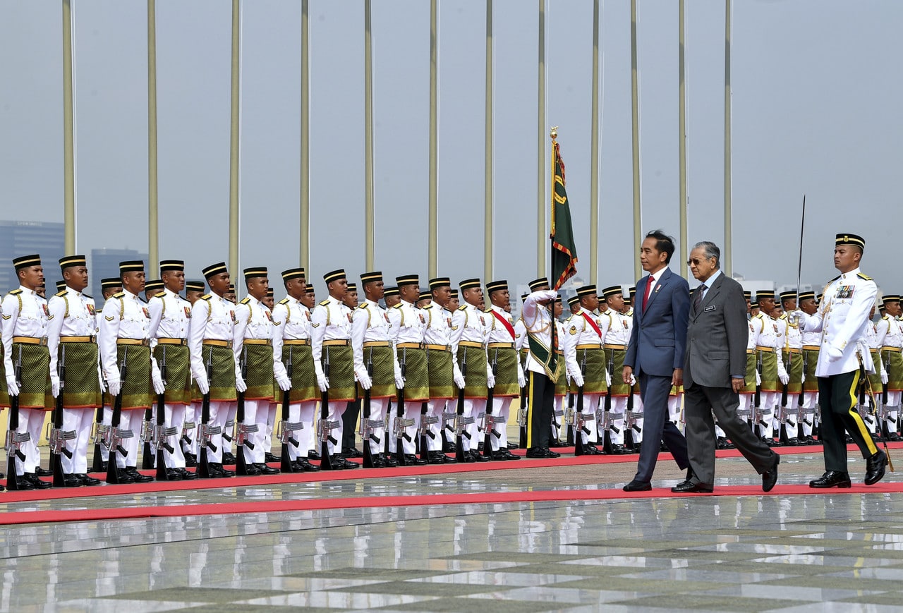Jokowi diberi sambutan karpet merah di Perdana Putra
