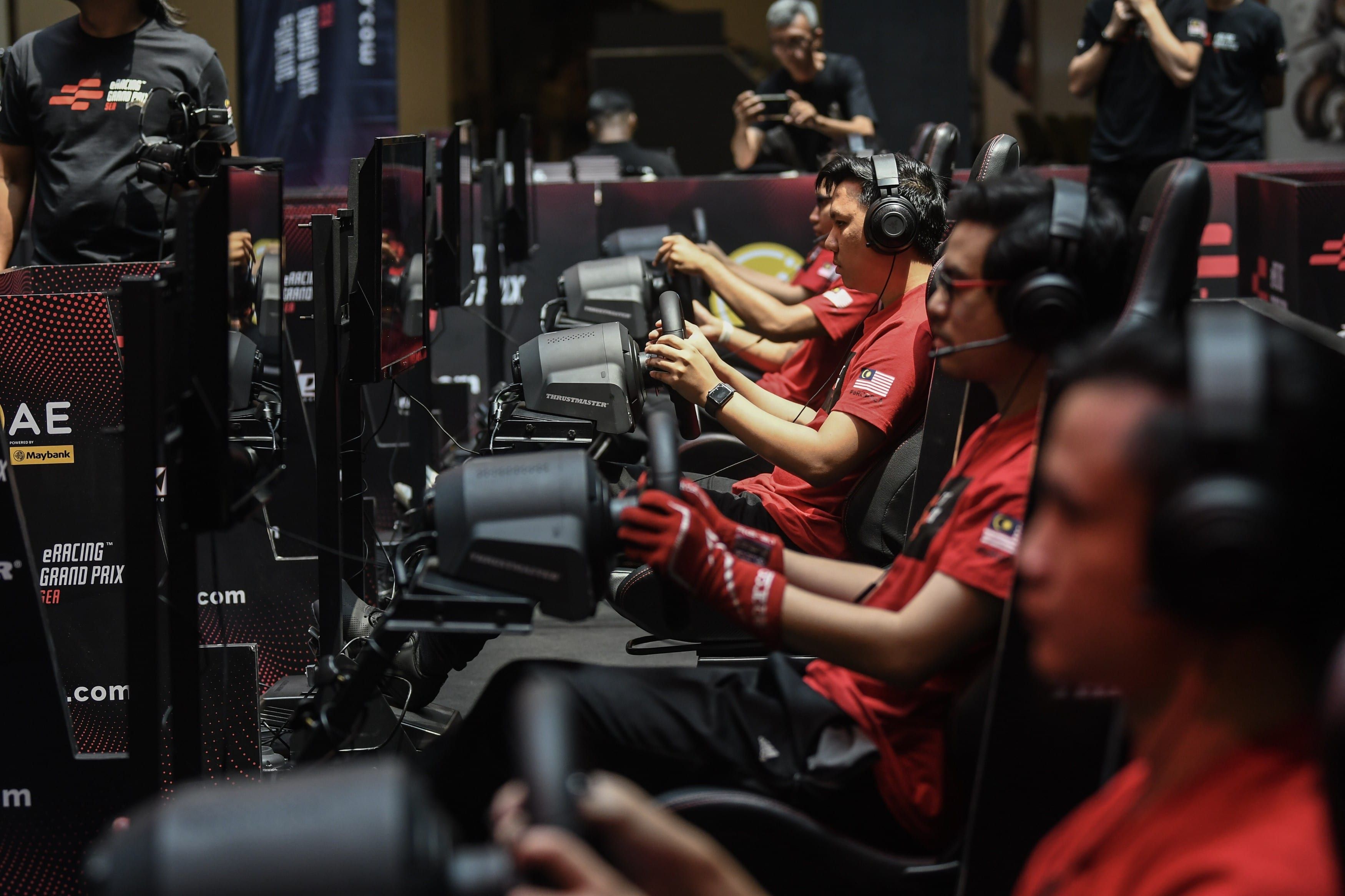 eRacing: 15 peserta semakin hampir jadi pelumba sebenar