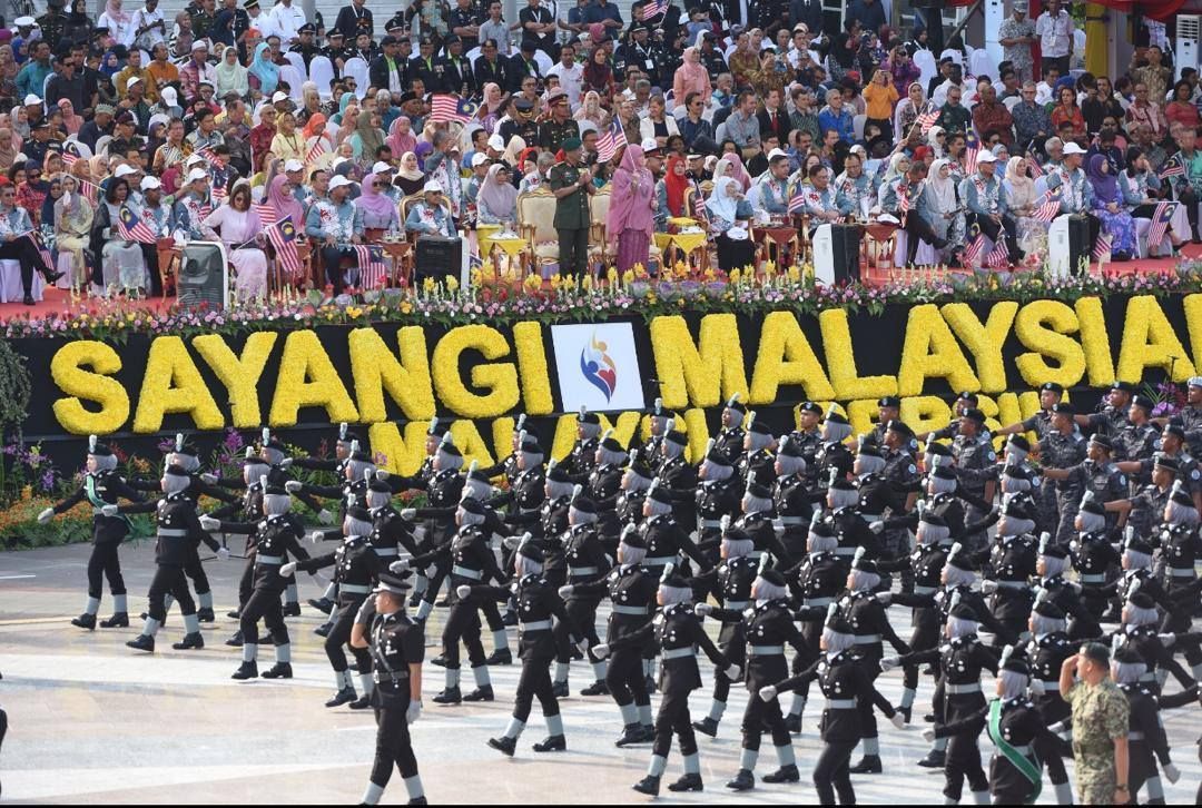 சுதந்திர தின கொண்டாட்டத்தில் மக்களின் ஒற்றுமை உணர்வைக் கண்டு அமைச்சர்கள் பெருமிதம் கொண்டனர்