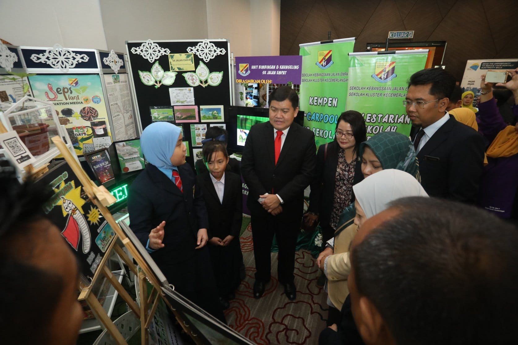 许来贤：免污染环境  雪州明年拟回收电子垃圾