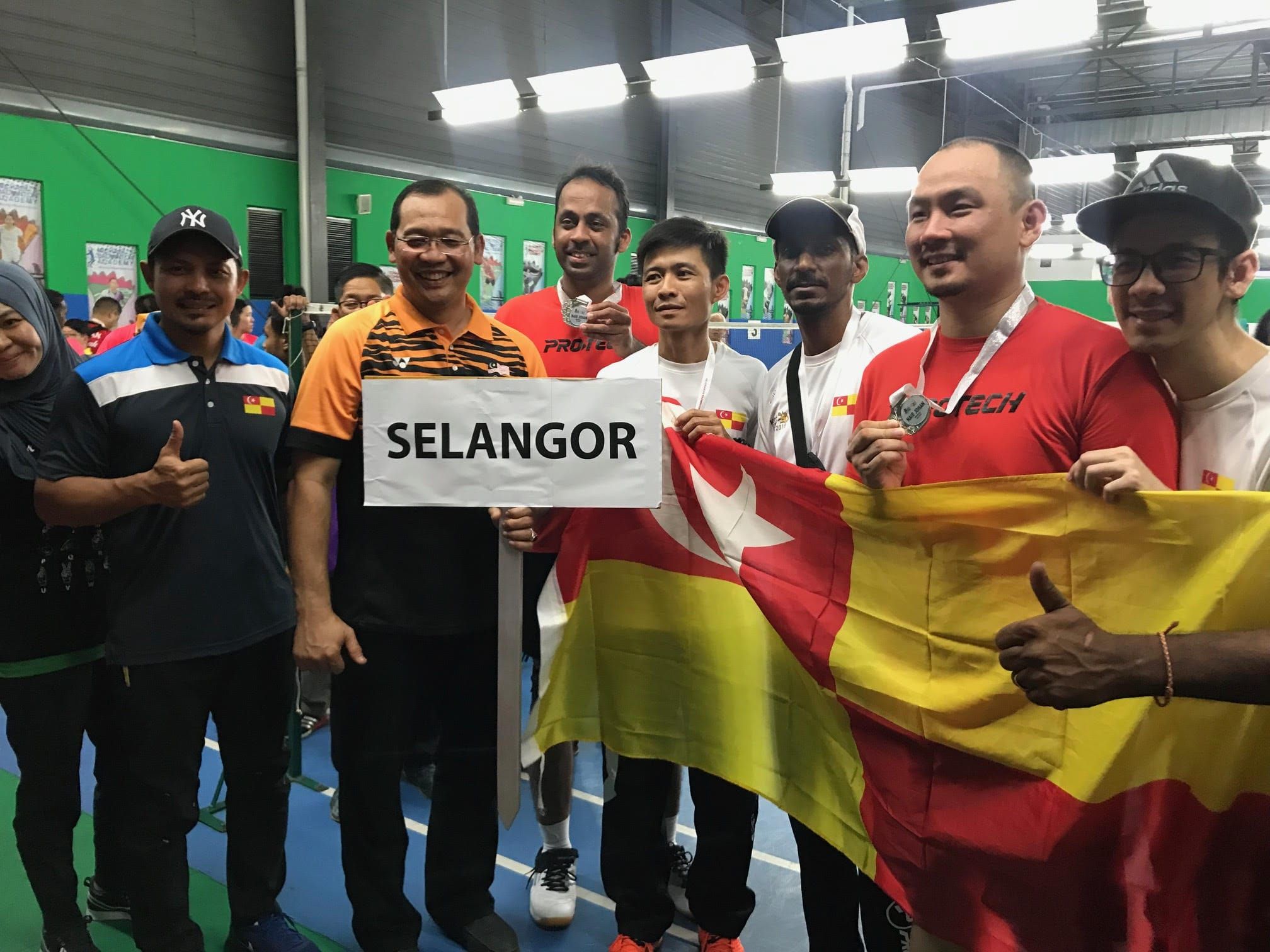 Beregu lelaki Selangor raih tempat kedua Kejohanan Badminton Sukan Orang Pekak