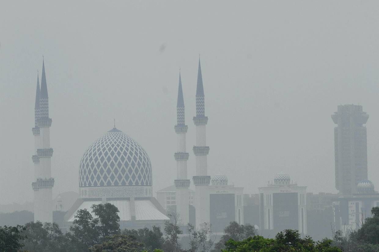 538 Schools in Selangor Closed as Haze Worsens