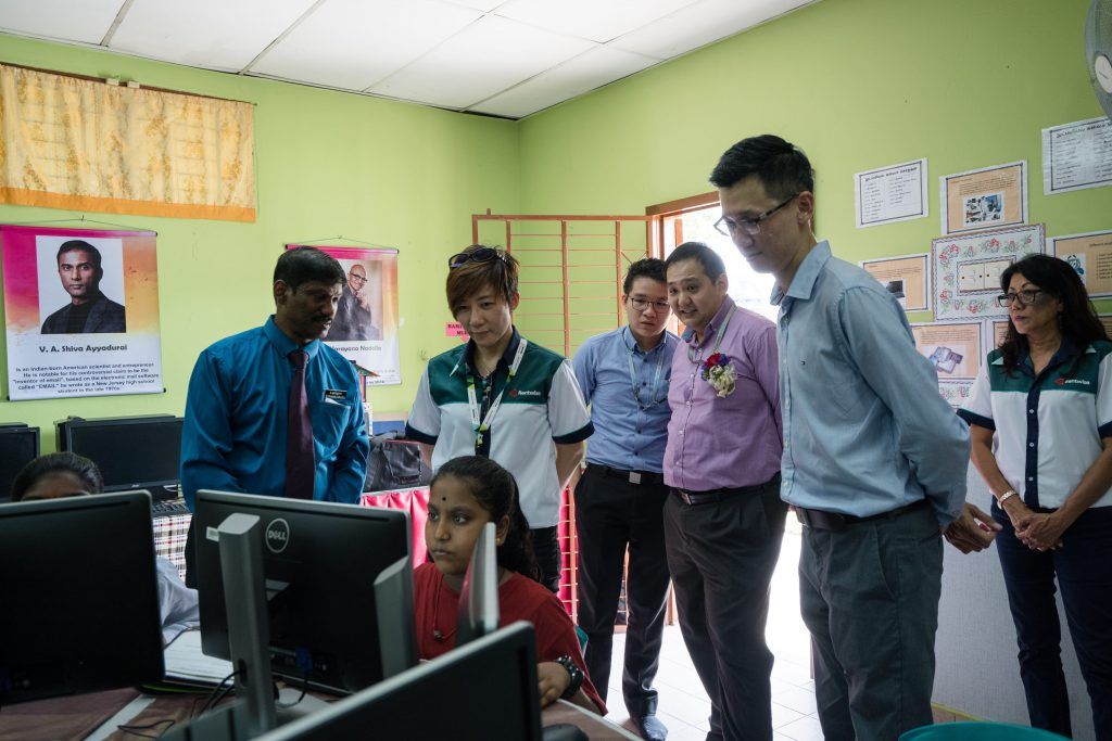 Sunway-Rentwise Donates 40 Computer Units