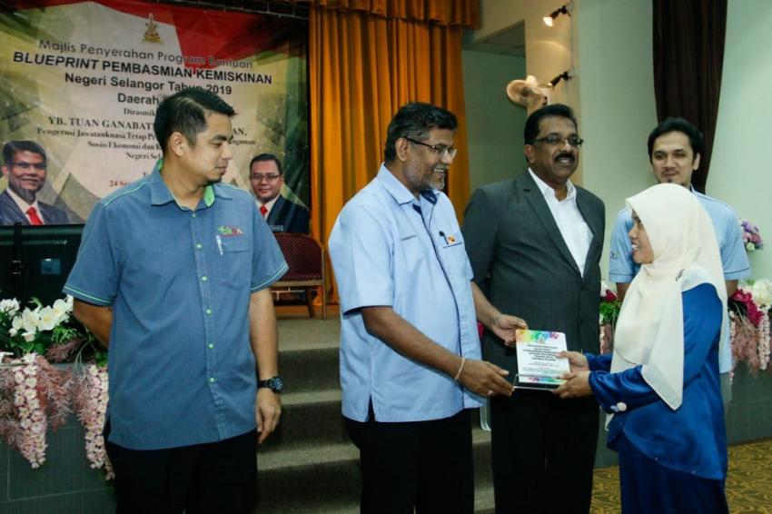 22 Participants Receive Aid from the Klang District Blueprint Assistance Programme