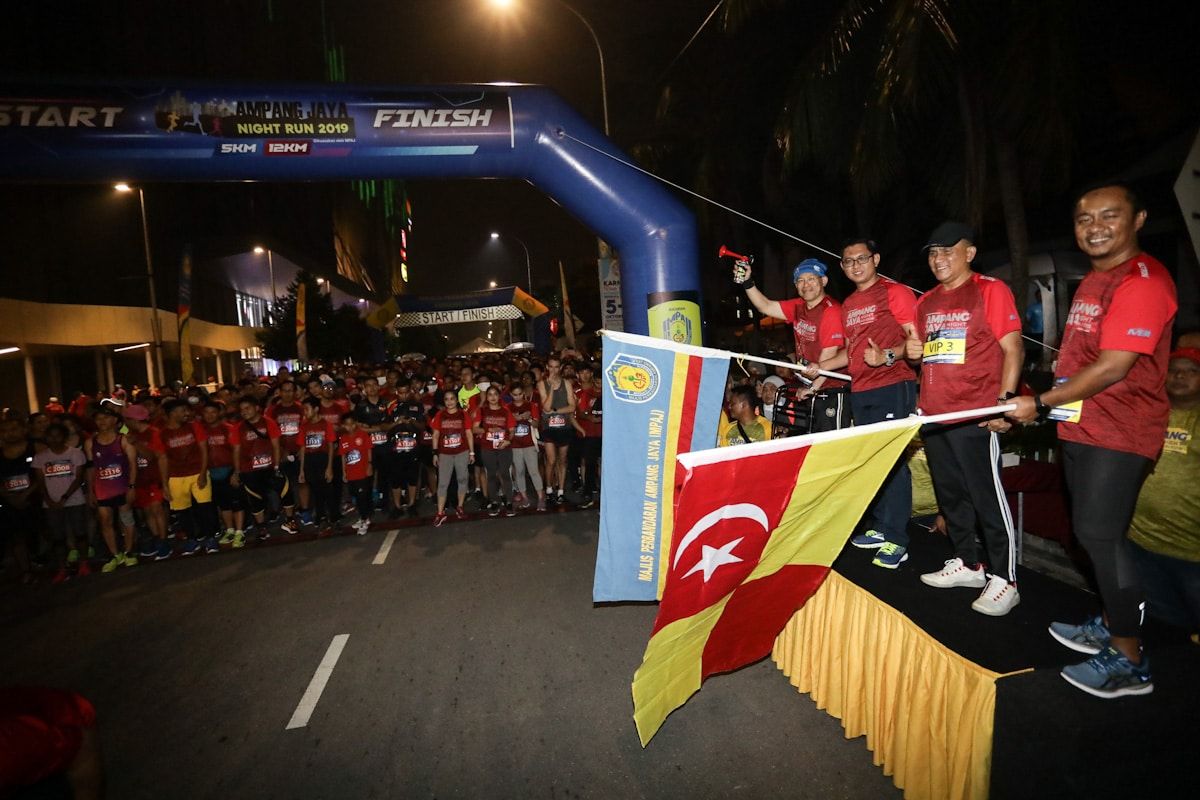Larian Malam Geopark Ampang Jaya tawar wang tunai lebih RM5,000