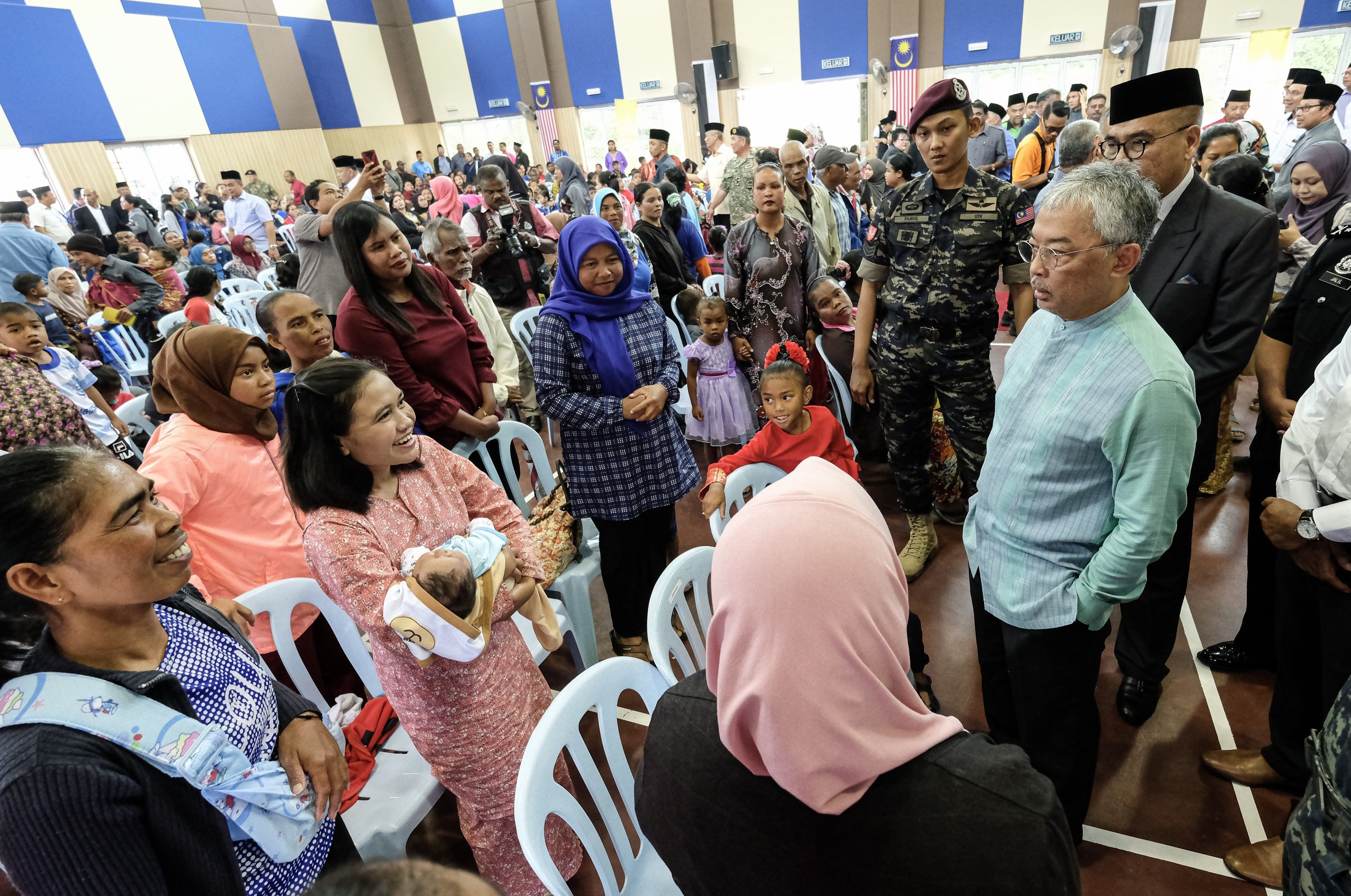 Agong minta kerajaan perhalusi kaedah bantuan Orang Asli