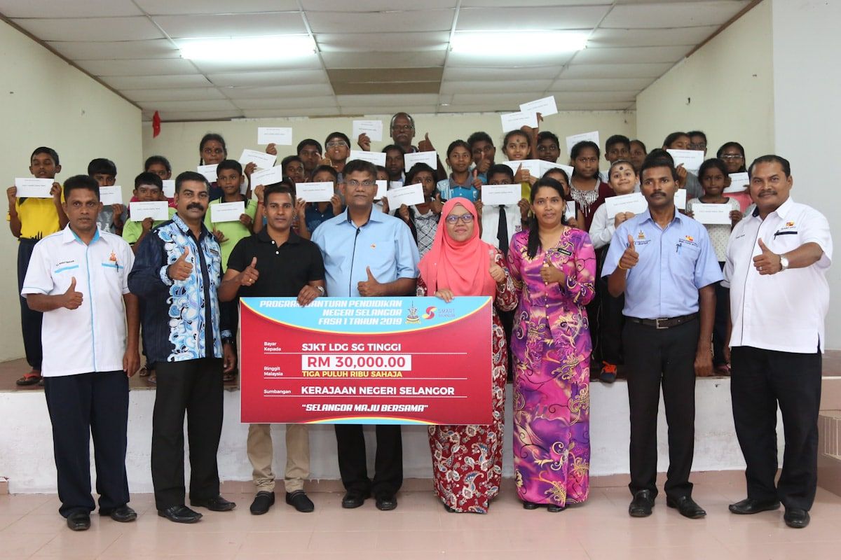 Bantuan tambang bas RM110,100 buat 367 murid