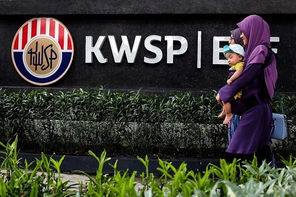 KWSP: Lebih 50 peratus pencarum umur 54 tahun simpan kurang RM50,000