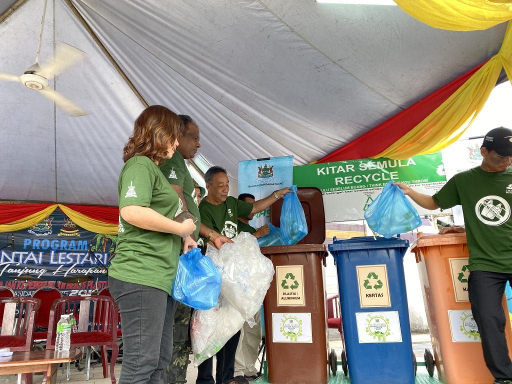 仿古船待领养  45万提升八号桥基设 