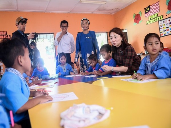 150 more childcare centres targetted at govt offices in 2020