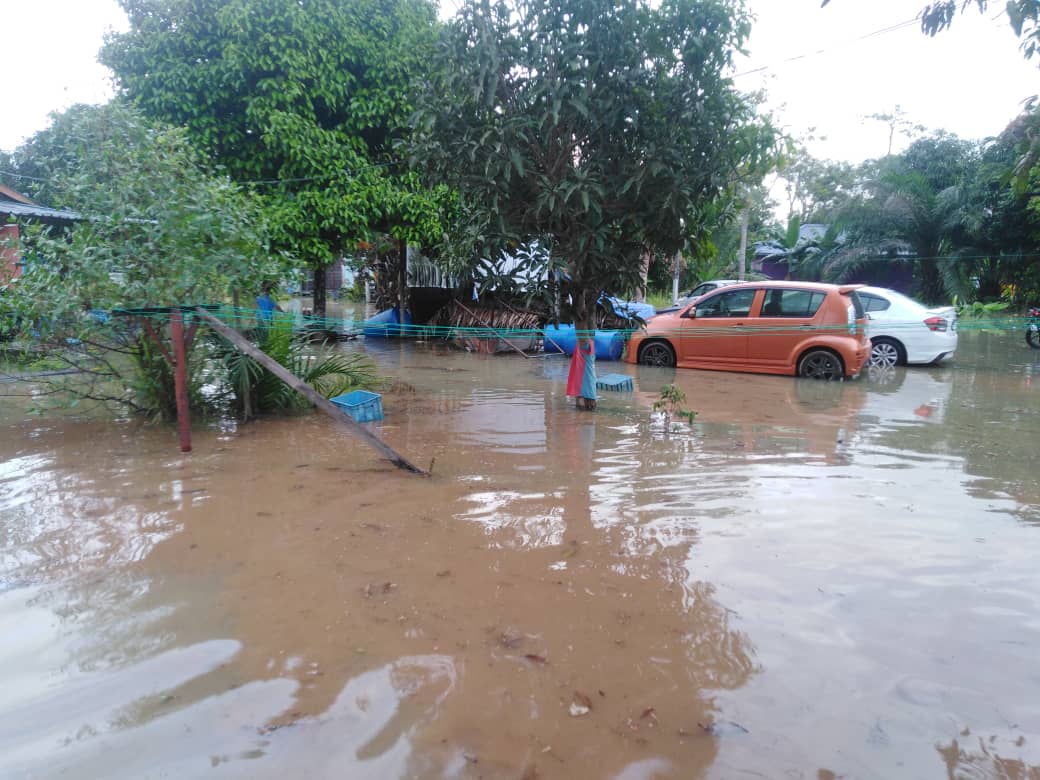 Dua kampung di Kuala Selangor dilanda air pasang besar