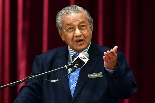 Dr M slams US' position on Israeli settlements, says "we are no longer safe"
