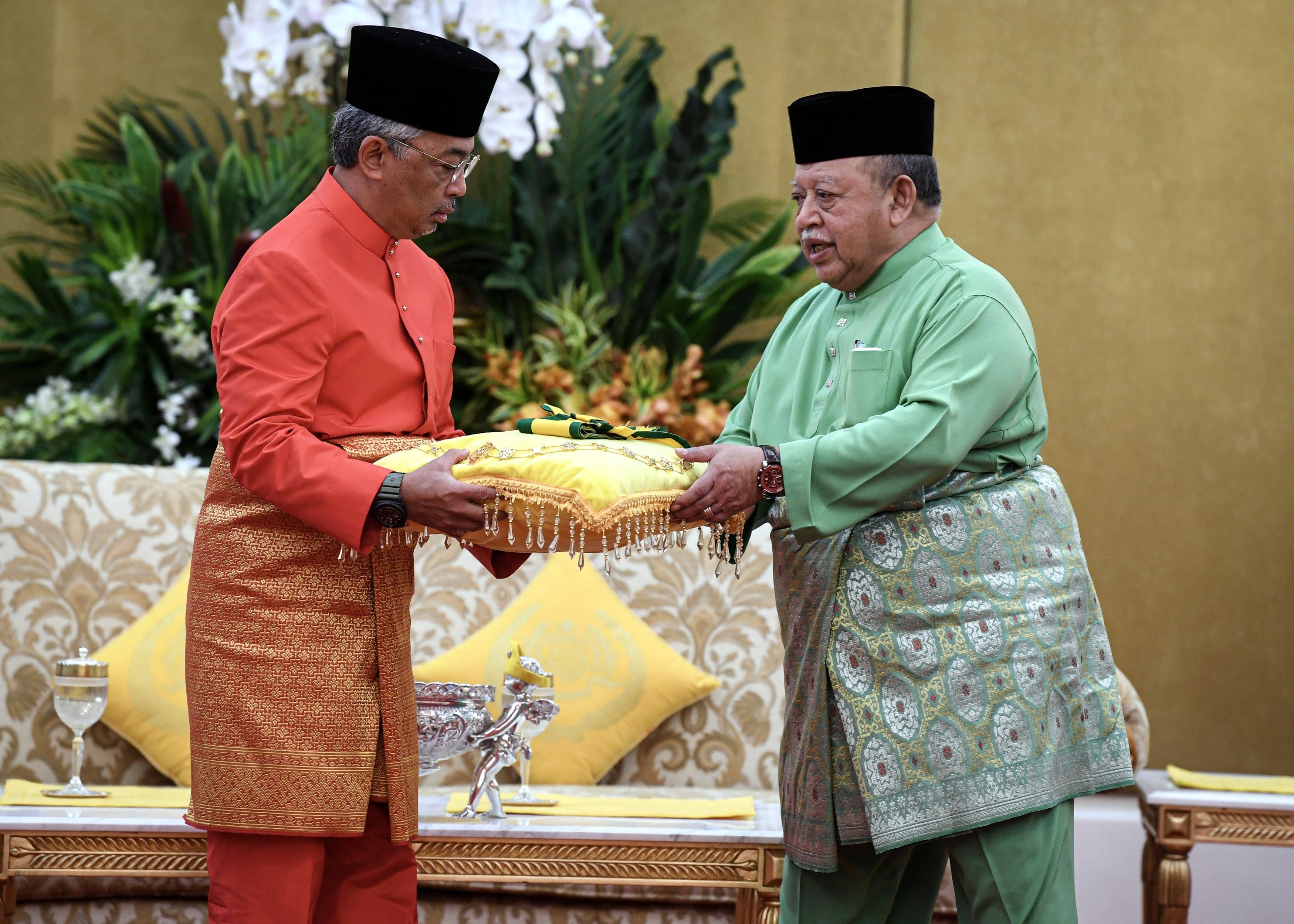 Agong terima anugerah Raja Perlis