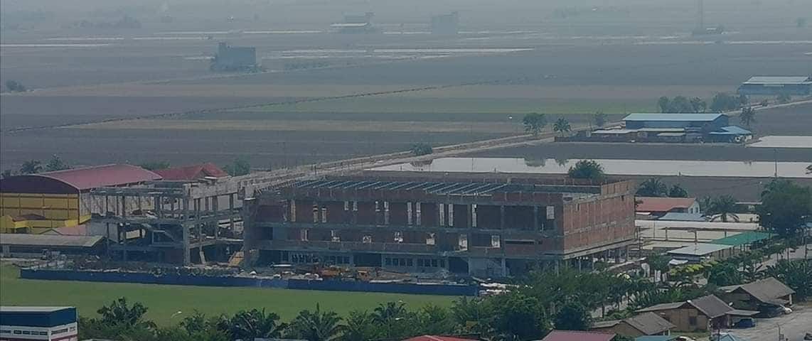 黄瑞林穿针引线助筹建综合楼  适耕庄育群中学喜获30万拨款