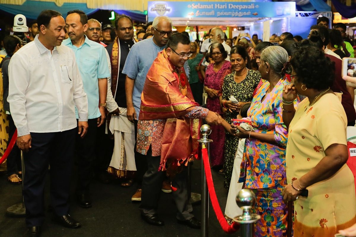 கிள்ளான் நகராட்சி மன்றம் தீபாவளி சந்தை வியாபாரத்திற்கான தள,  முன்பதிவுகளை  வரவேற்கிறது.