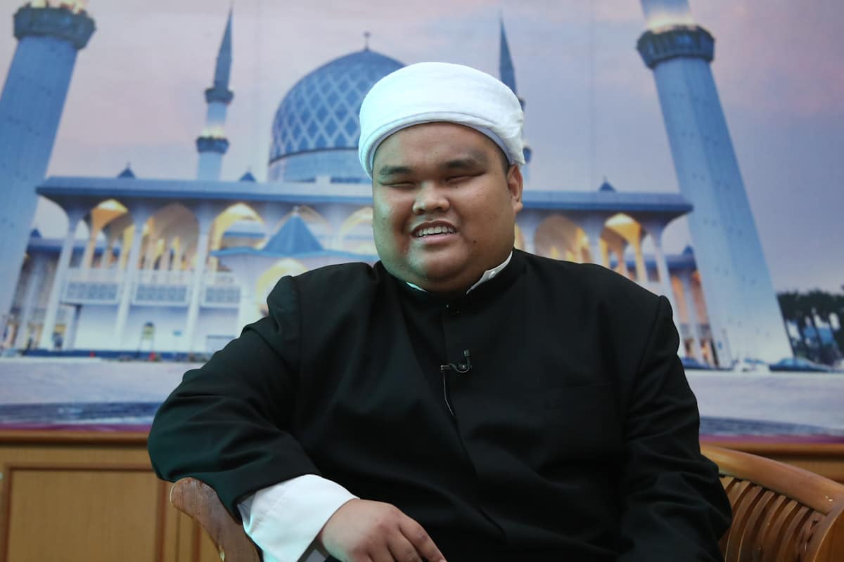 Selangor angkat individu cacat penglihatan jadi bilal di Masjid Negeri