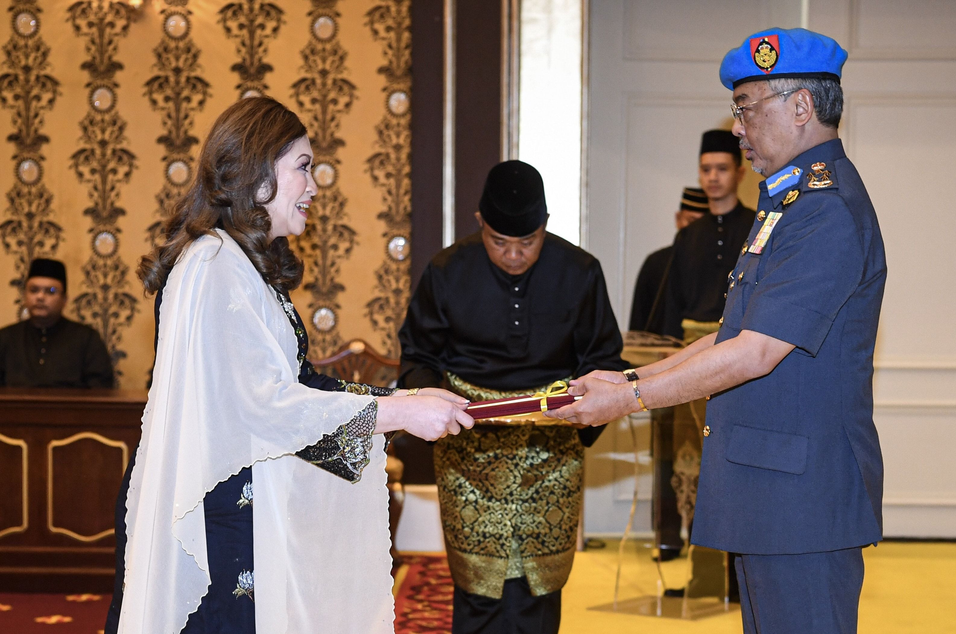 Agong kurnia watikah pelantikan perwakilan Malaysia ke luar negara