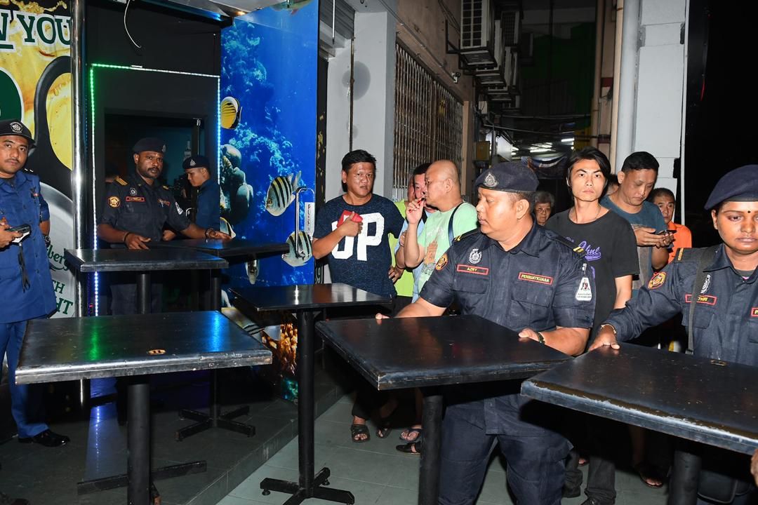 பொழுது போக்கு மற்றும் ஸ்ஹூக்கர் மையங்கள் மீது எம்பிஎஸ் அதிரடி சோதனை