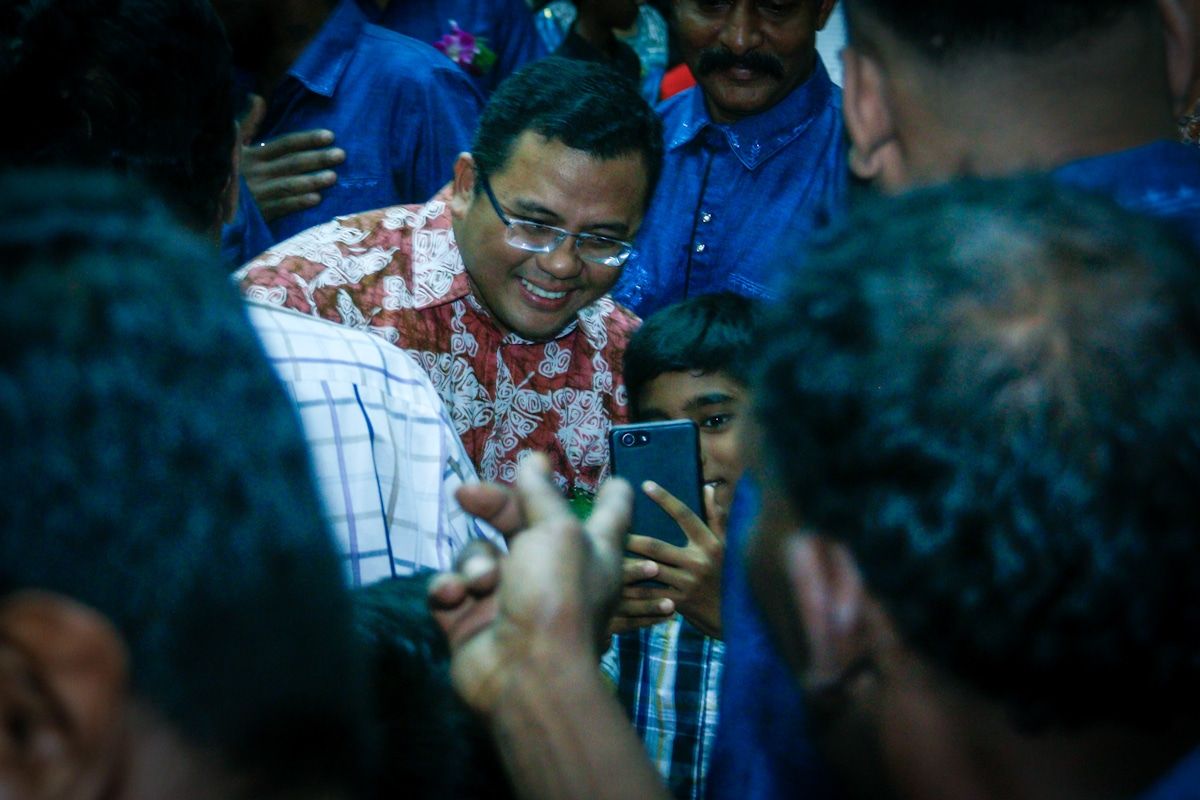 இன அரசியலை மக்கள் புறக்கணிக்க வேண்டும்! - அமிருடின் ஷாரி