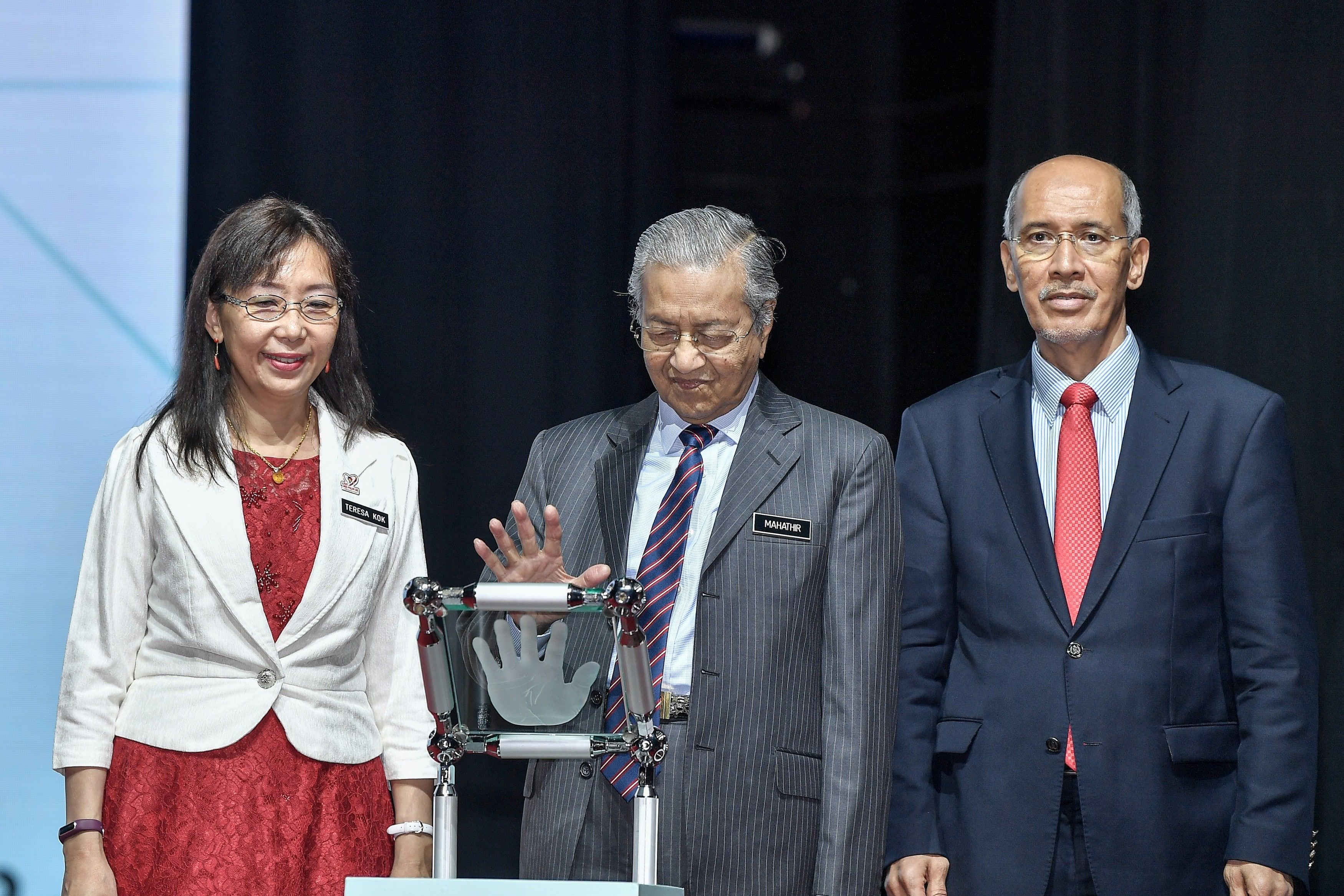 Tun M 'okay', bertugas seperti biasa