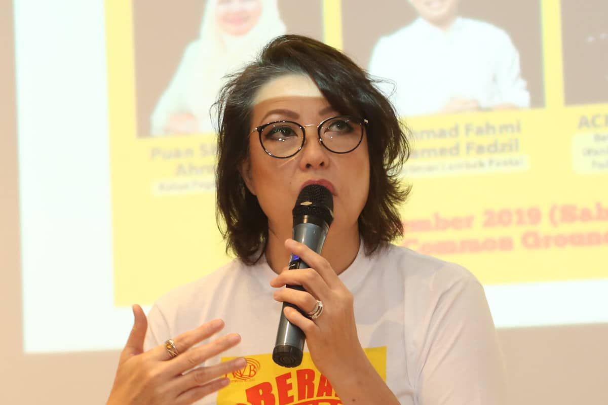 Awasi lelaki tua `goda' remaja perempuan di media sosial