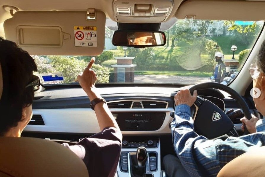 Dr M takes wife on a date to KL