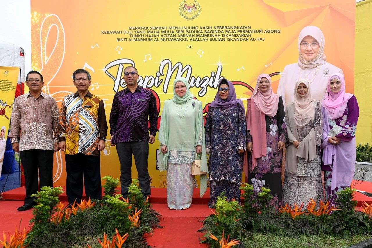 Tunku Azizah mahu pamer kraftangan banduan di Yogyakarta