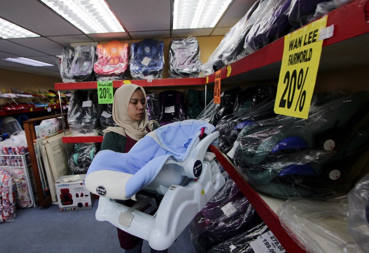 Positive reaction from parents on use of child car seat