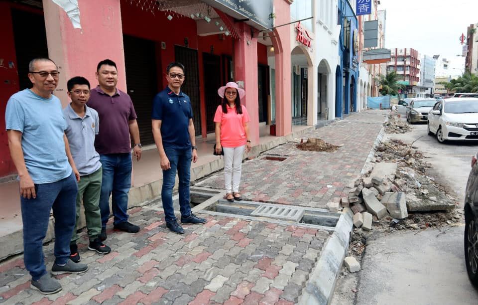 动用大马道路拨款100万  邓章钦：提升巴生市区11道路