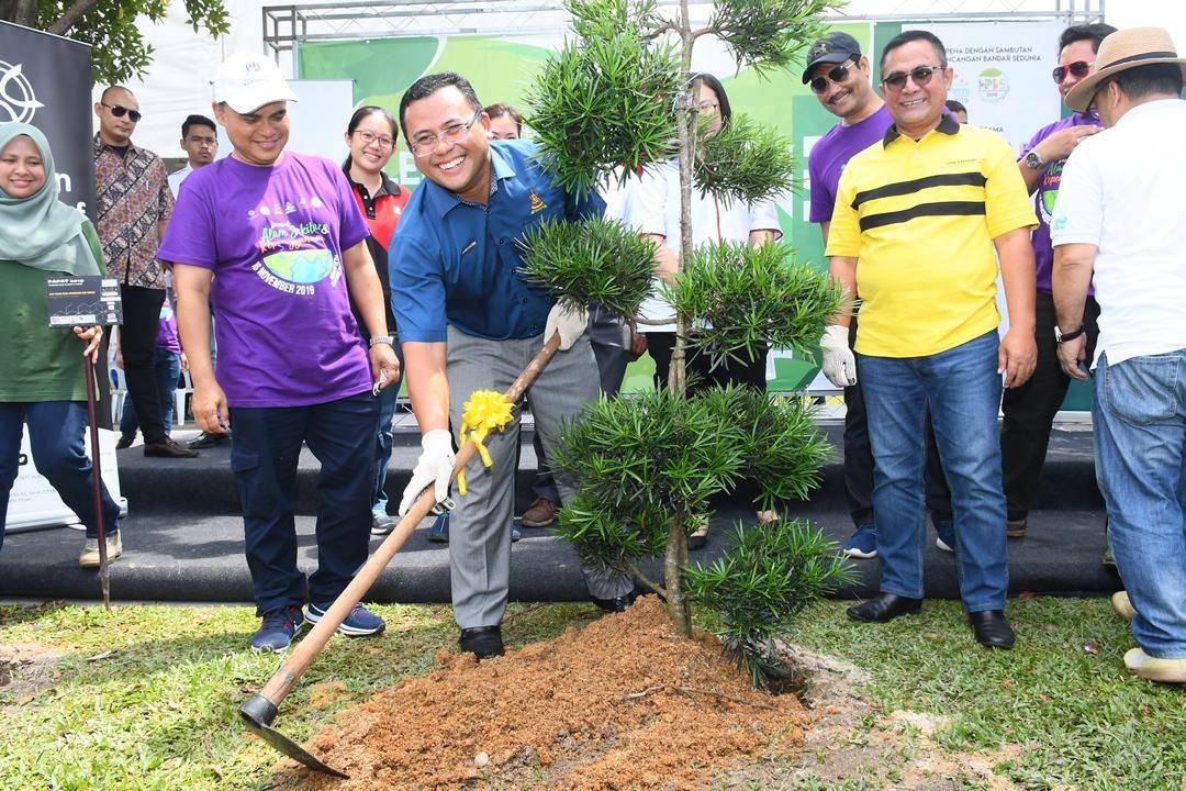 士拉央市会4年内  植树逾1万颗绿化环境 