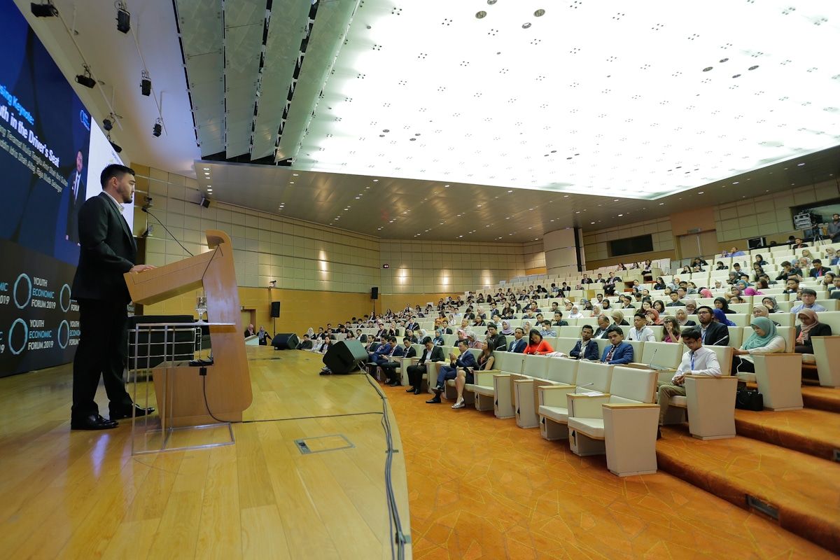 Tengku Amir Shah sempurnakan Forum Ekonomi Belia 2019