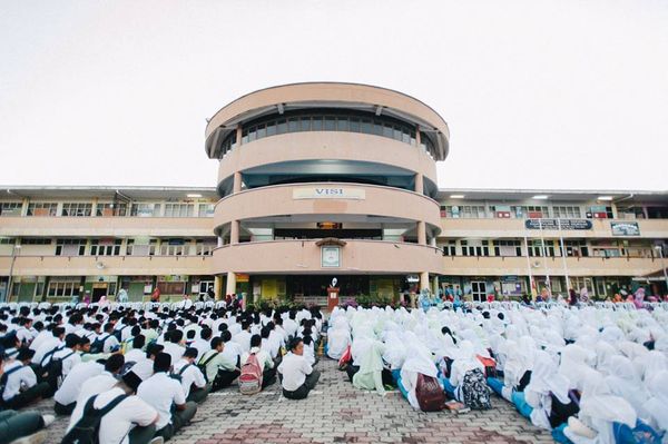 Dr Mahathir advises SPM, STPM candidates to remain calm