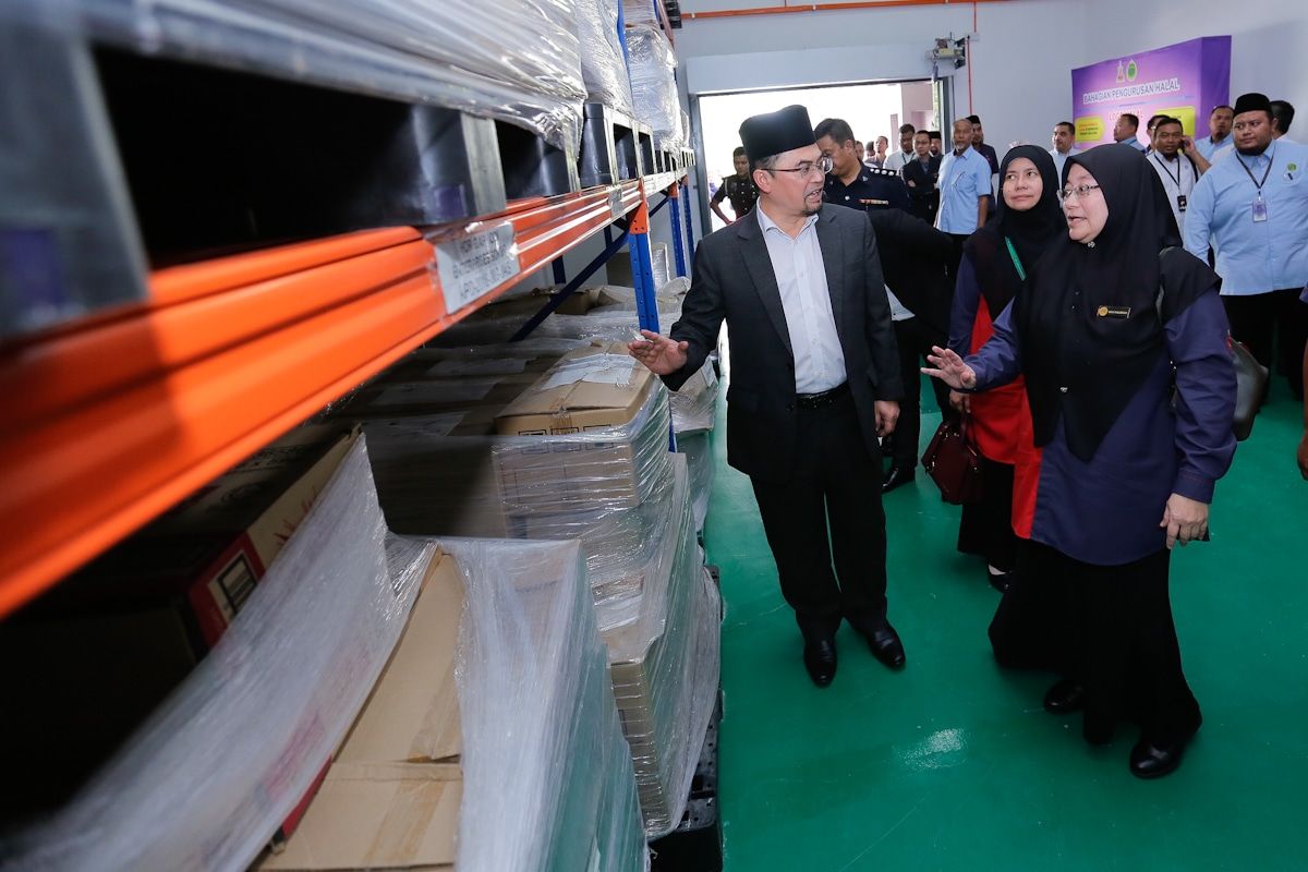 Banyak kedai 'bubble tea' guna bahan tiada sijil halal