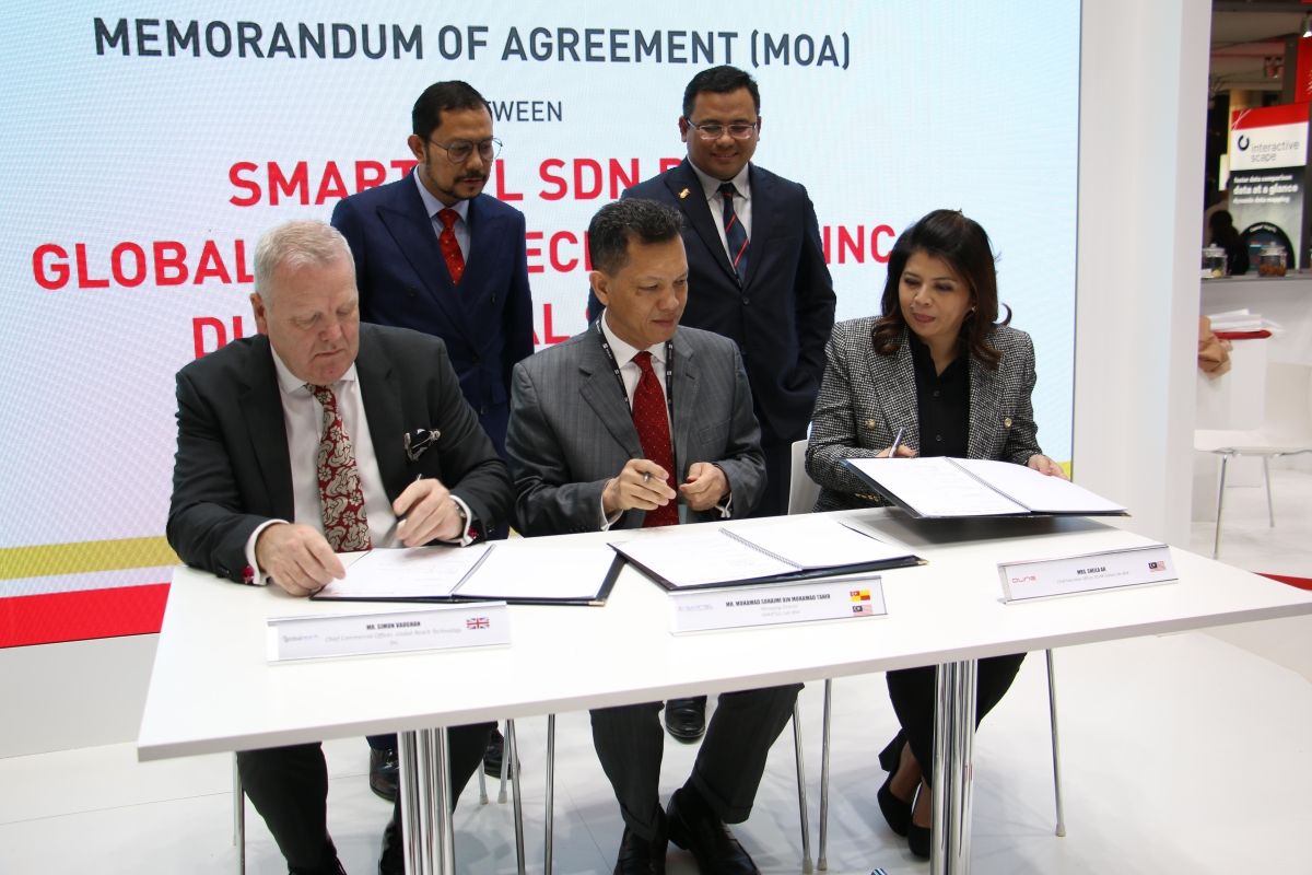 Selangor inks three foreign pacts at international smart city expo