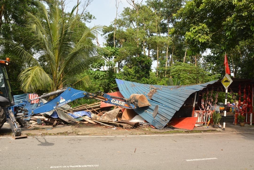 MPS roboh enam gerai, rampas haiwan peliharaan