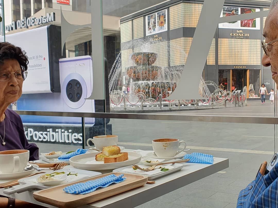 Tun M bawa Tun Hasmah 'dating' di ibu kota