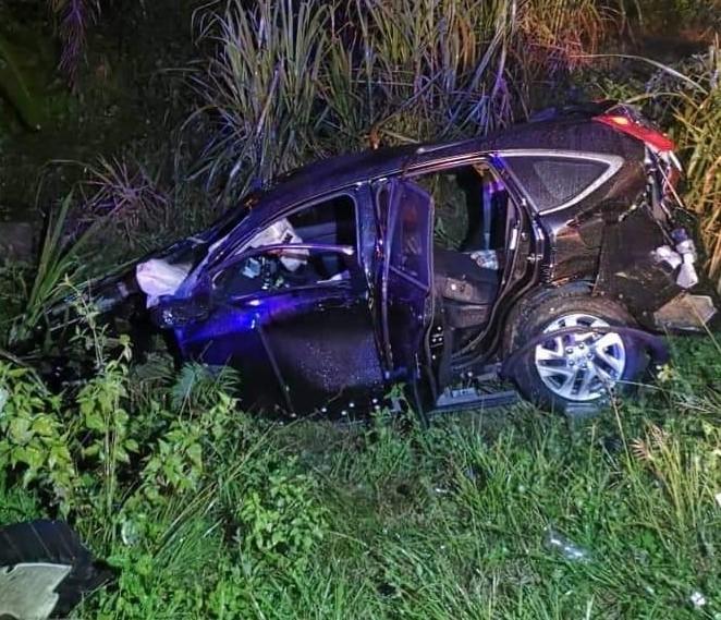 Anggota polis maut dalam kemalangan bas ekspres-kereta