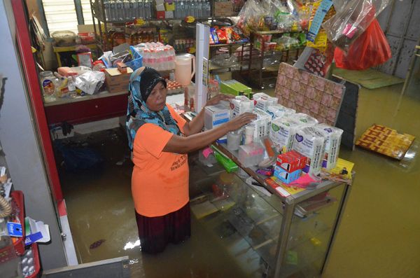 Jumlah mangsa banjir di dua negeri terus meningkat