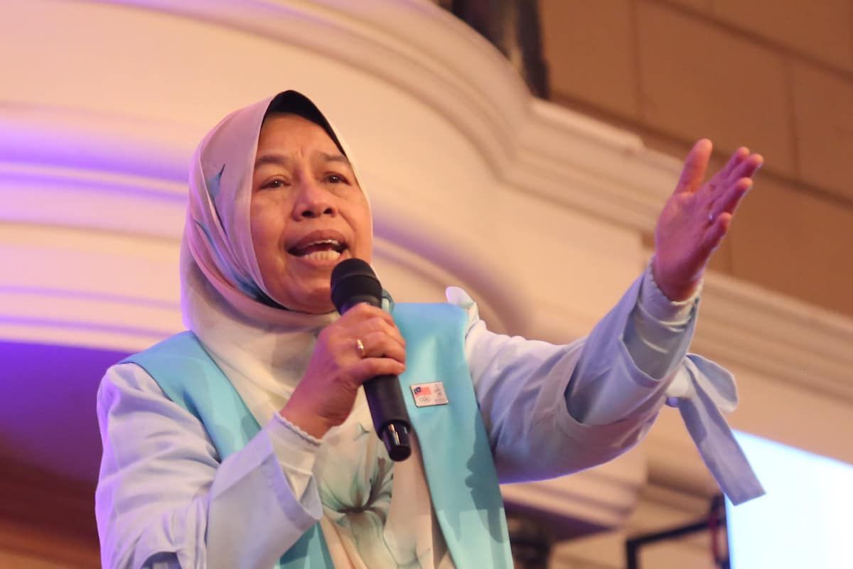 கட்சியில் இருந்து நீக்கினாலும், கெஅடிலானின் கொள்கைக்காக எதிர் கொள்ள தயாராக உள்ளோம்- அஸ்மின் & ஜூரைடா உறுதி !!!