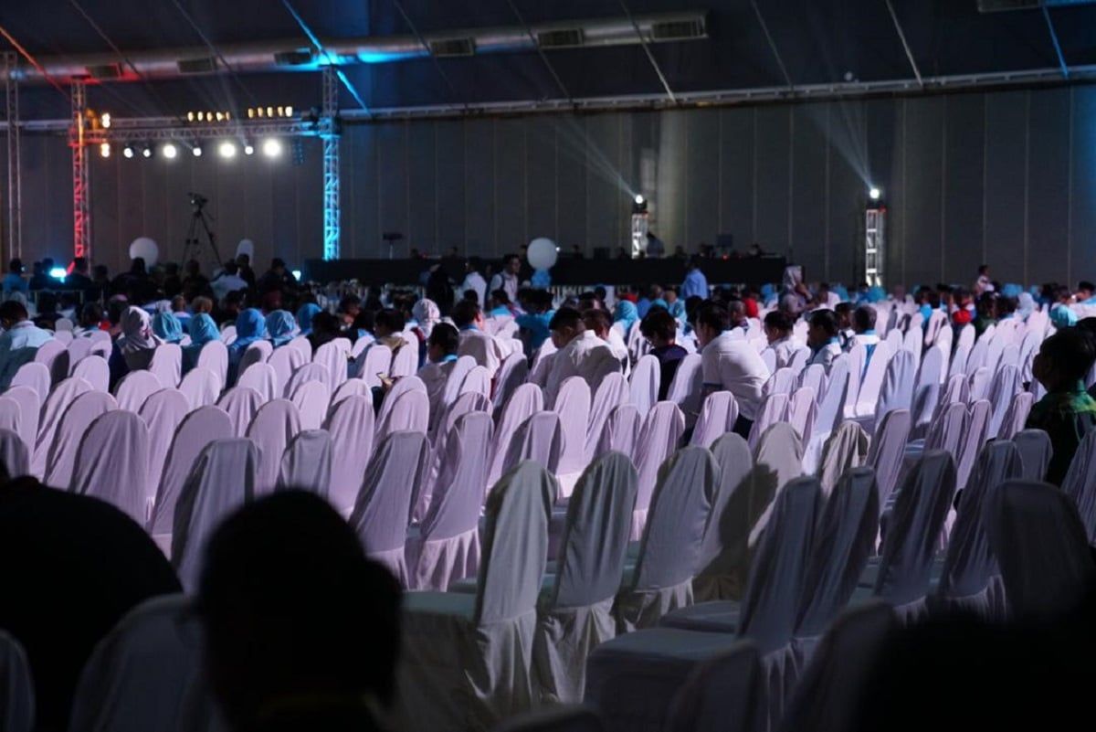 Pemimpin enggan hadir, perwakilan keluar kongres