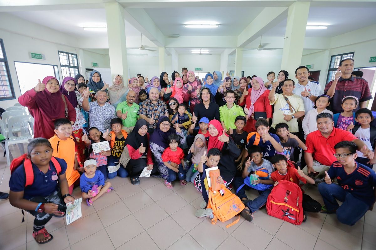 இளைஞர்களின் ஆற்றலை மேம்படுத்தினால் மட்டுமே சமூக பிரச்னையைக் களைய முடியும்