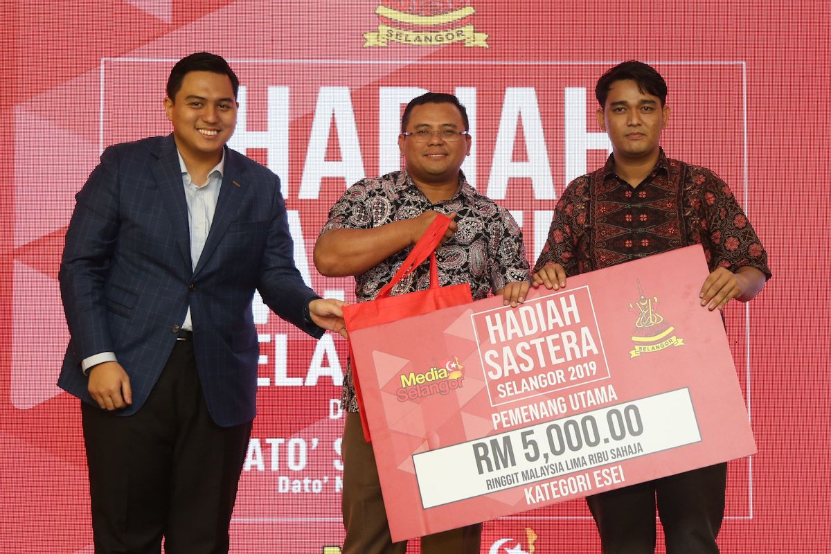 Penulis esei masih terikat 'rukun' karangan sekolah - Juri