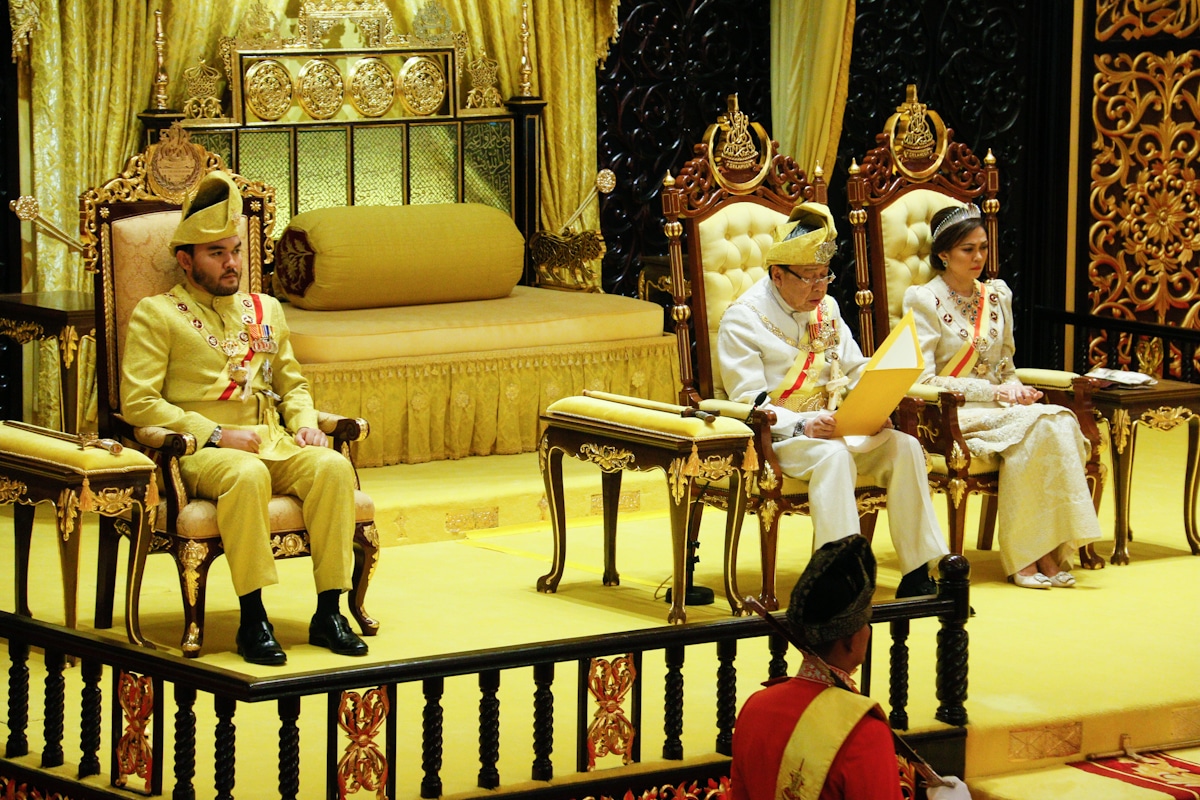 Turun padang, bantu rakyat - Sultan Selangor